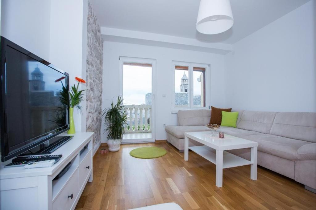 Nera Apartman *